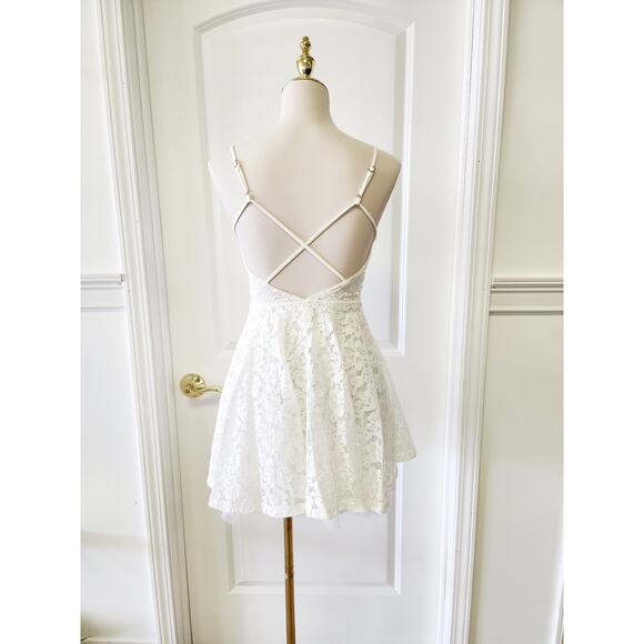 Beautiful Lace 3 Layer Dress - Picture 4 of 6